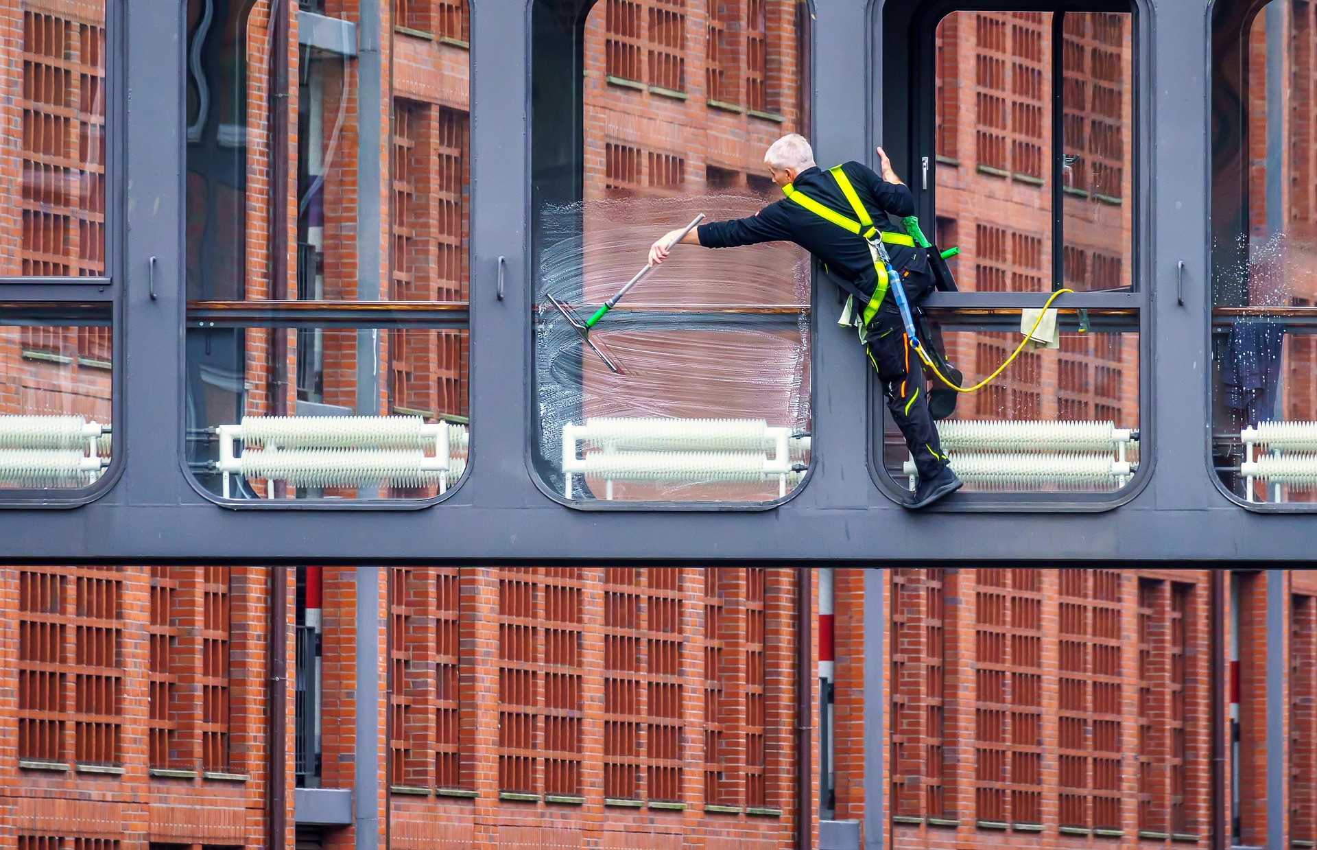 Professional Cleaning & Maintenance - 3